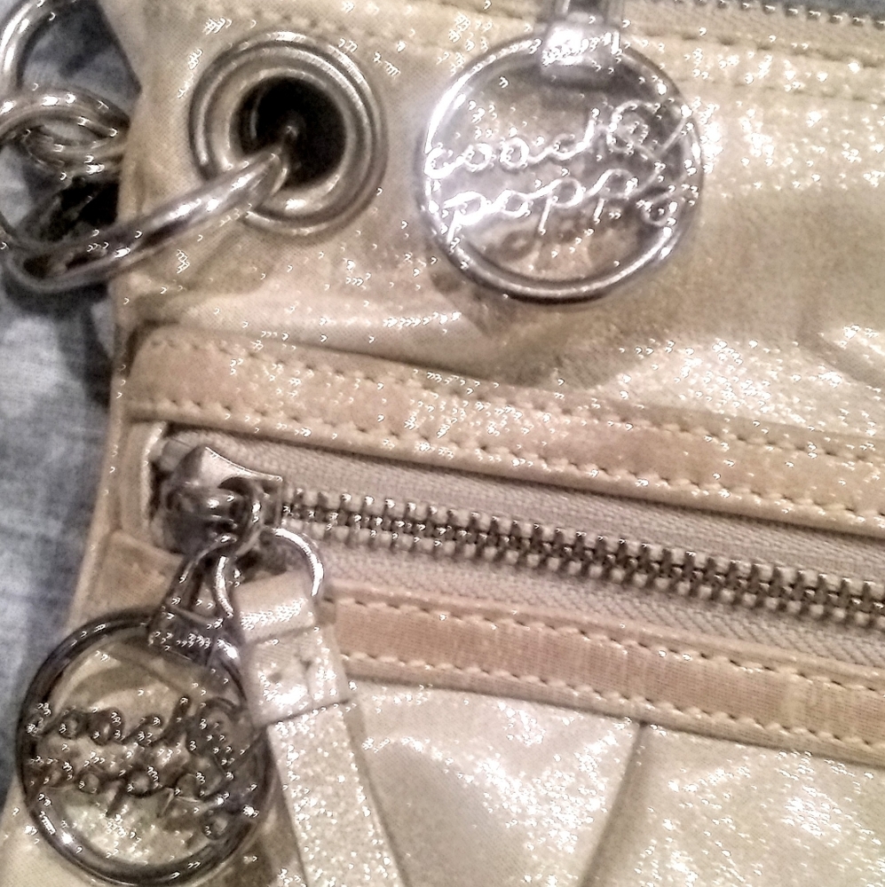 Authentic Coach Poppy